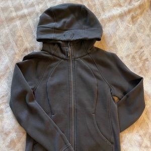 Lululemon Scuba Hoodie size 6